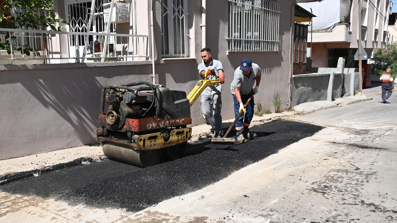 Karabağlar'da asfalt çalışmaları tam gaz!