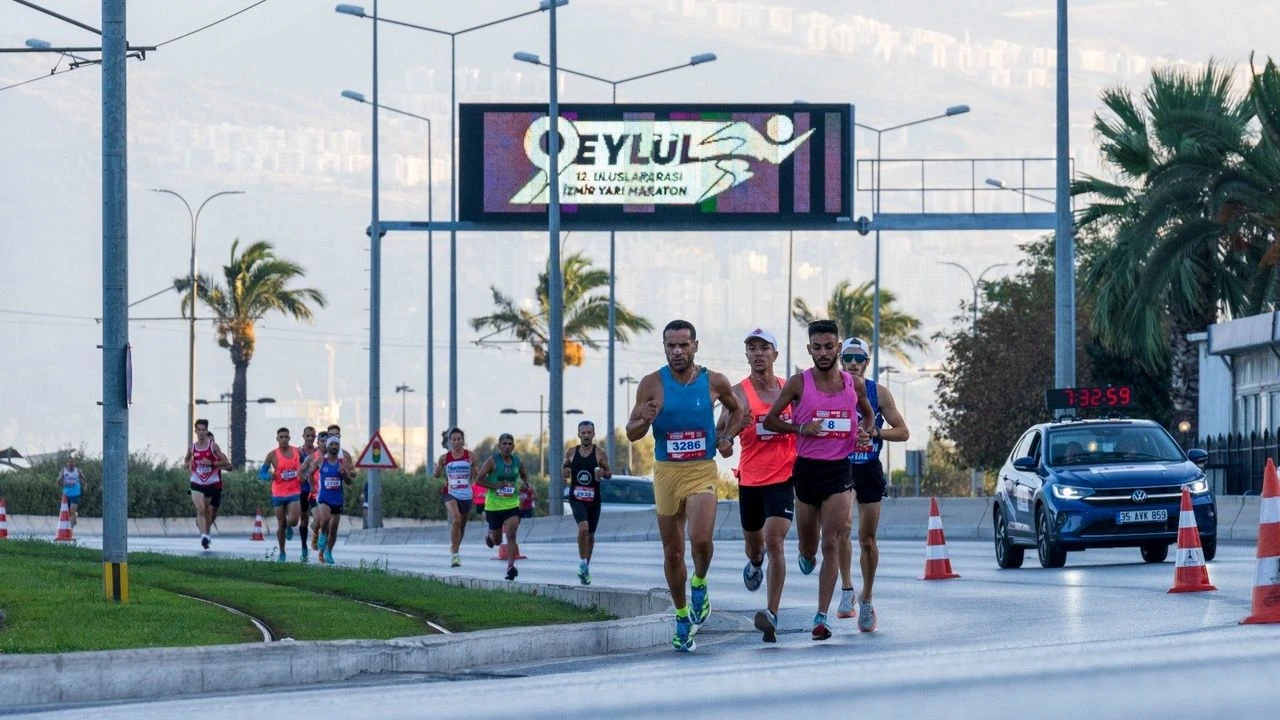 9 Eylül Yarı Maratonu için kayıt zamanı