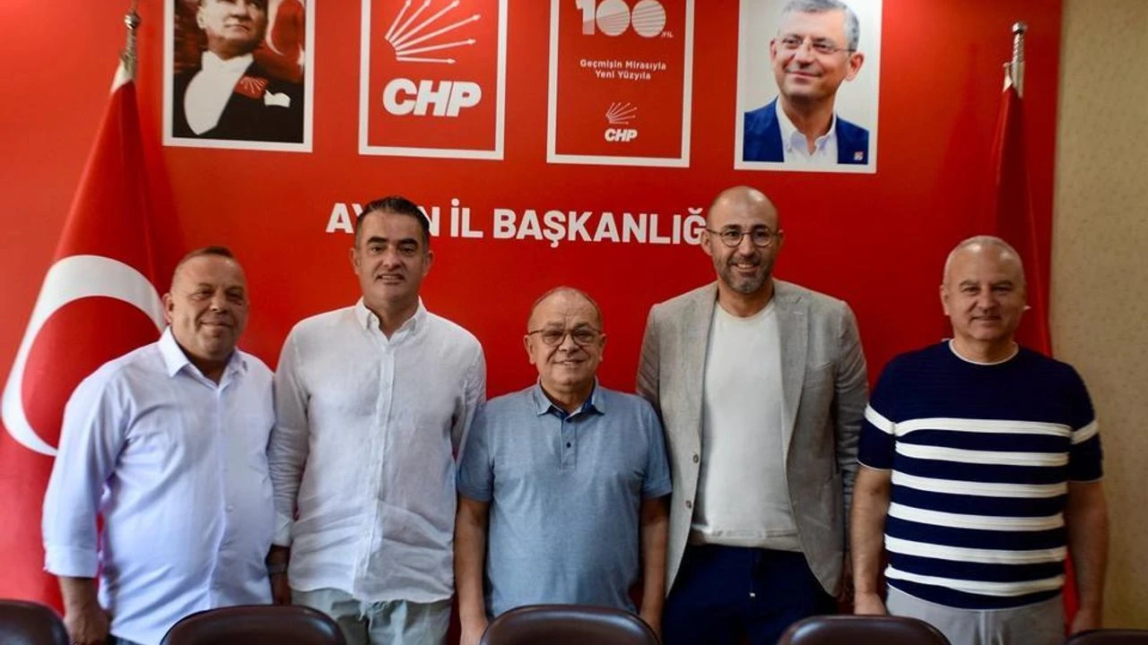 Aydın'da CHP'li belediye başkanlarından birlik pozu!