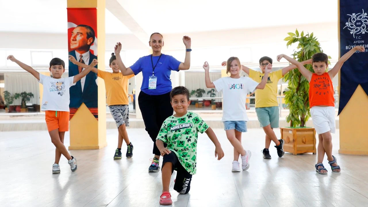 Aydın'da yaz kurslarında halk oyunları coşkusu