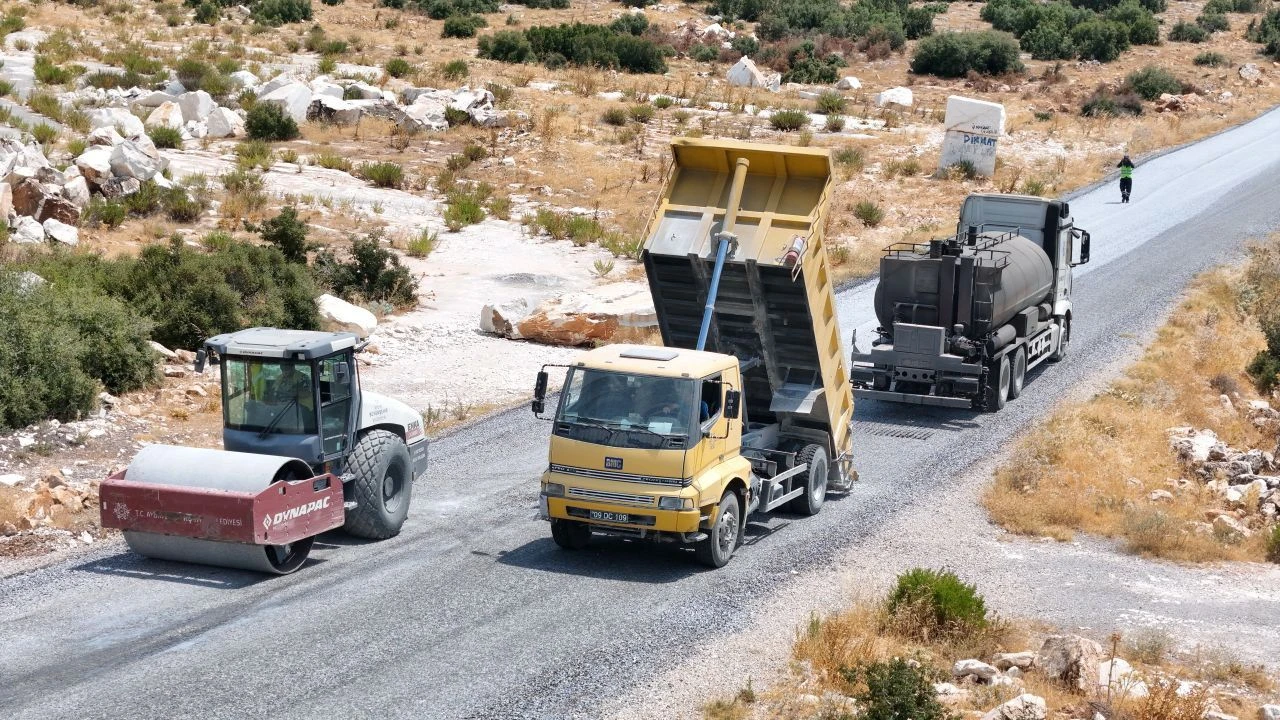 Aydın'da yol yenileme çalışmaları sürüyor