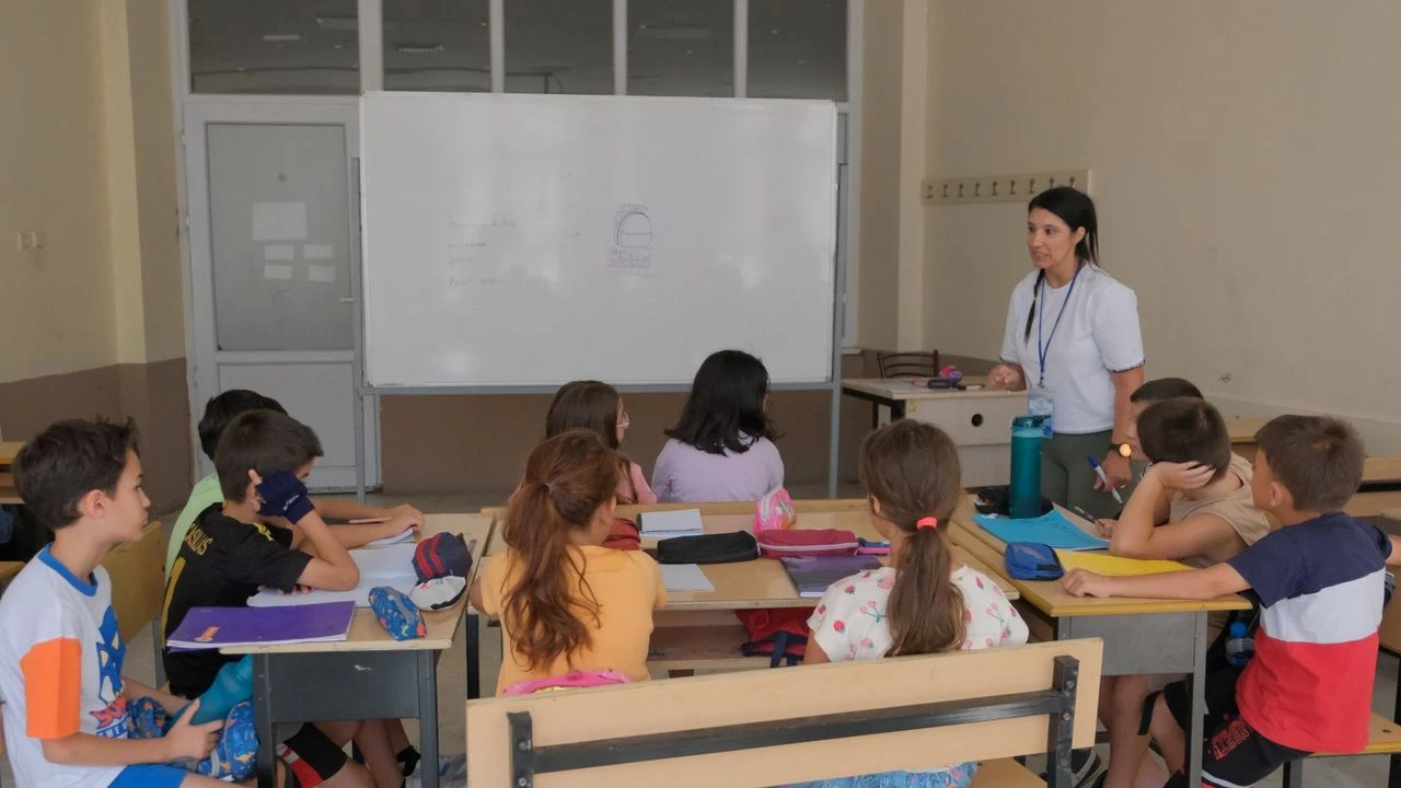 Aydınlı çocuklar yazı İngilizce öğrenerek geçiriyor