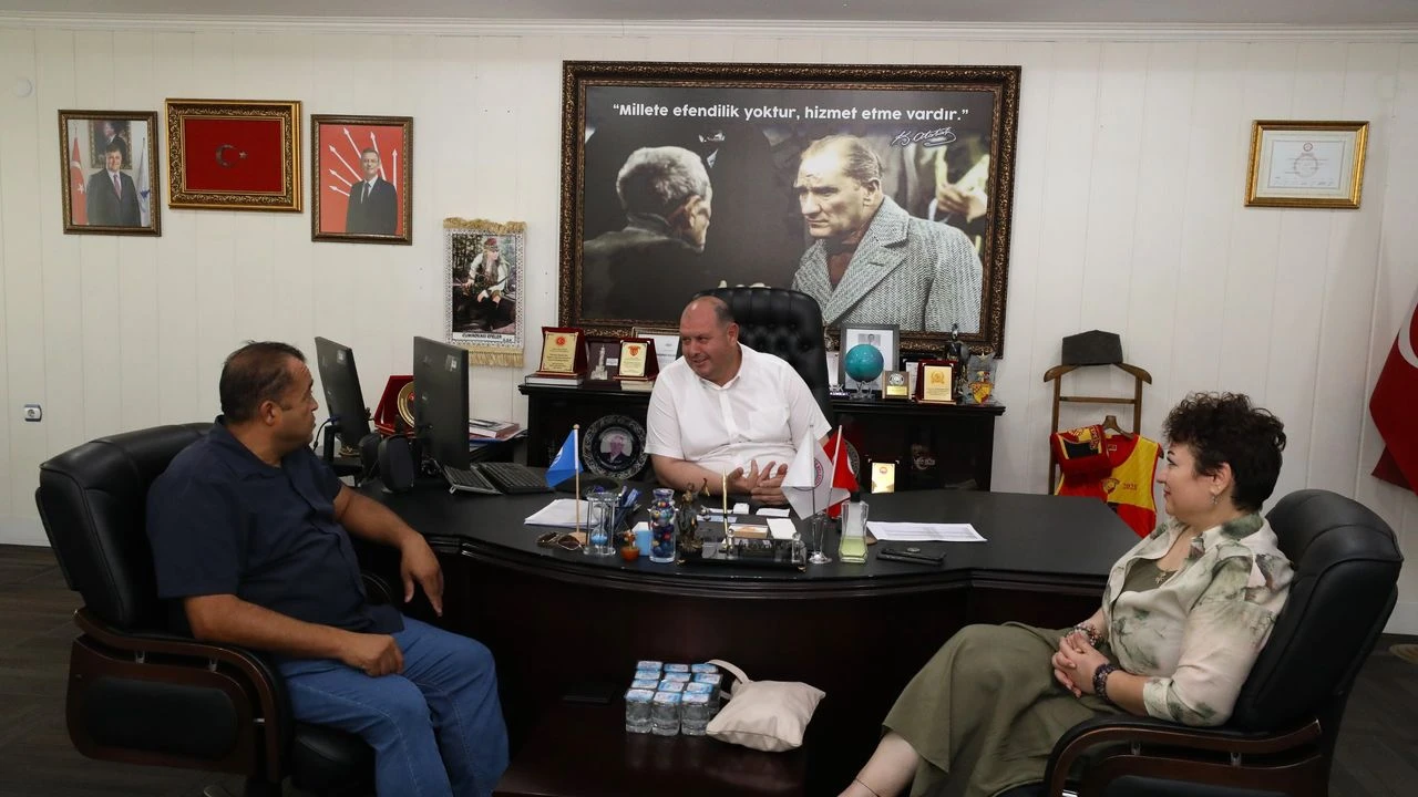 Başkan Çiçek, Muhtarlar Derneği'ni ağırladı