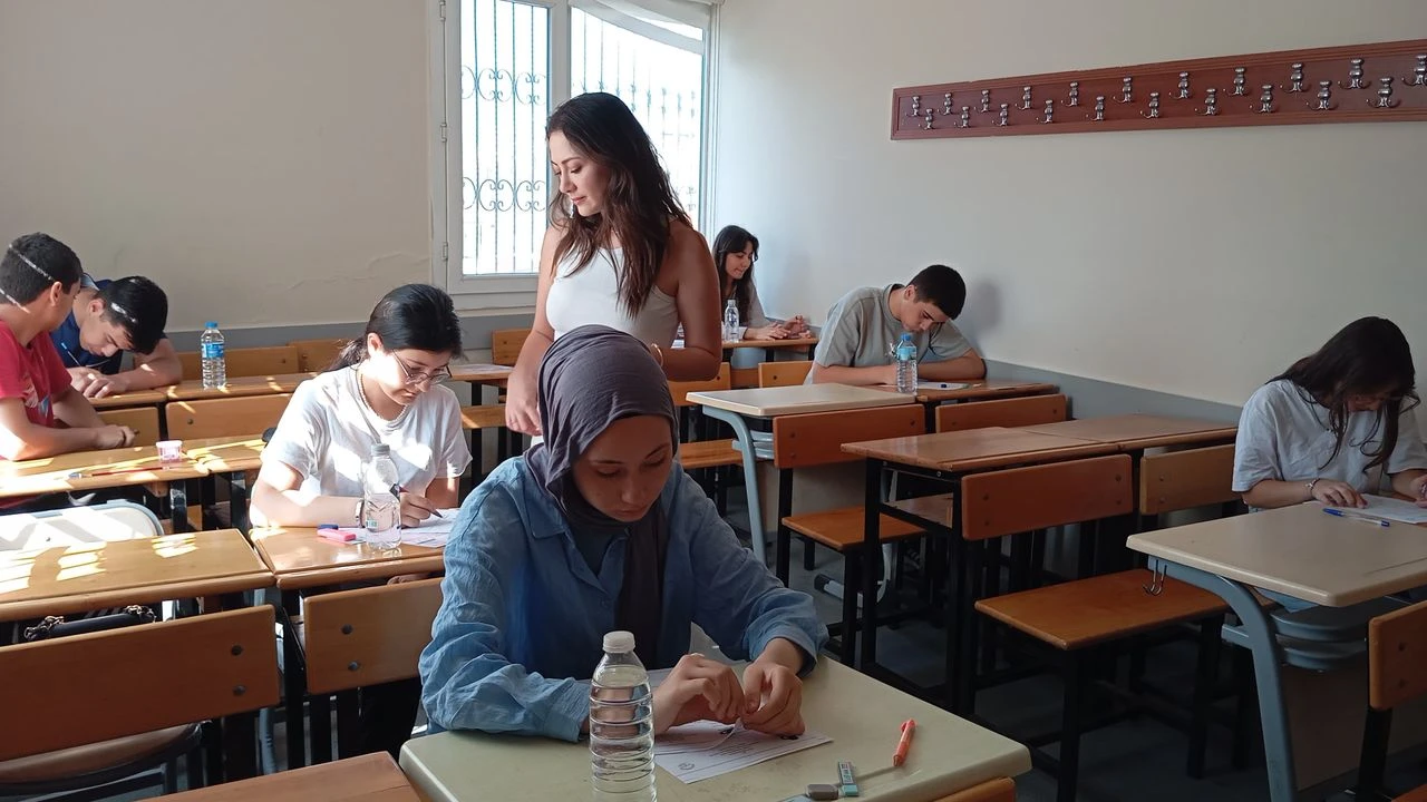 Bayraklı'dan 11'inci sınıflara ücretsiz hazırlık kursu