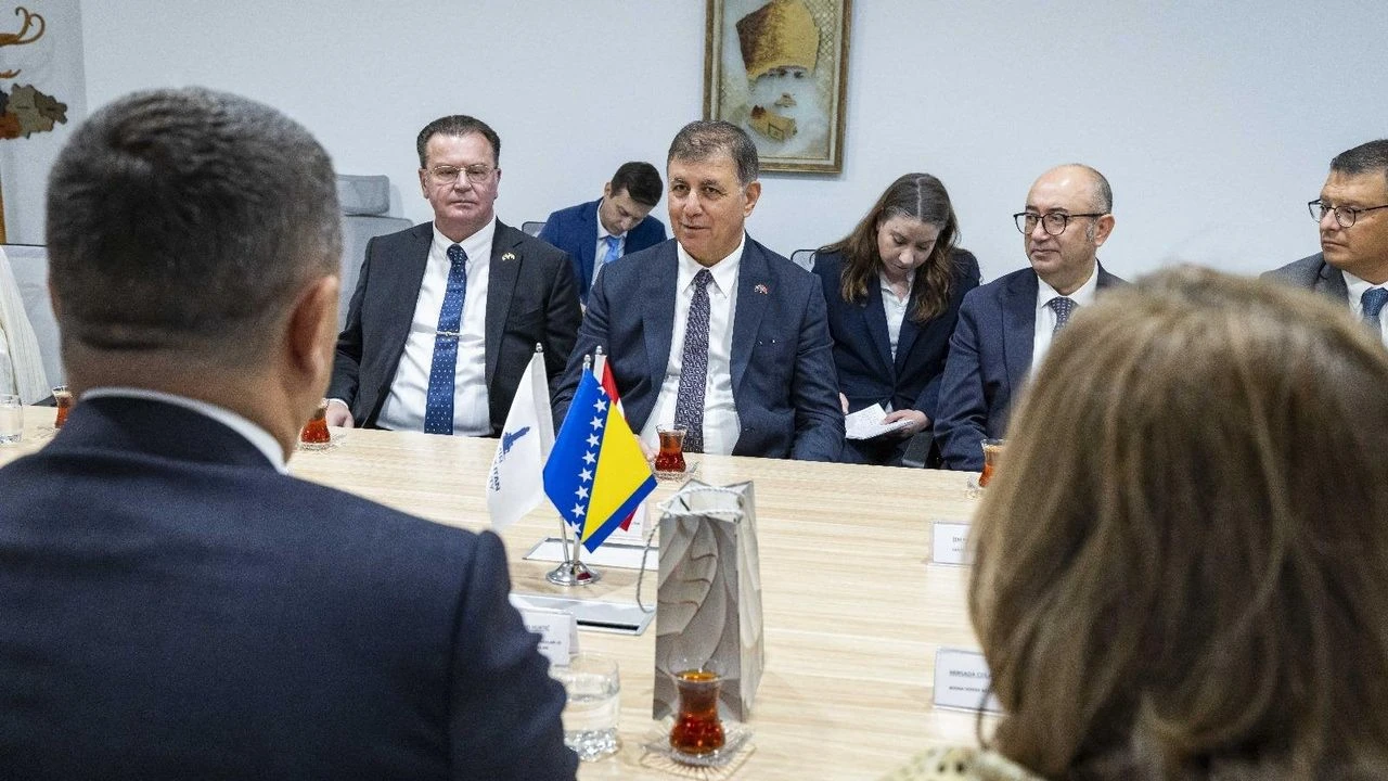 Büyükşehir'de Bosna masası!