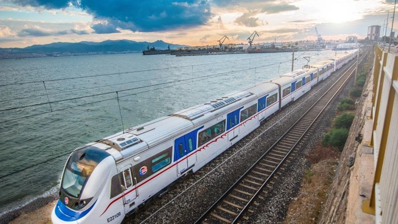 Büyükşehir'den İZBAN açıklaması: Grevin sebebi TCDD!