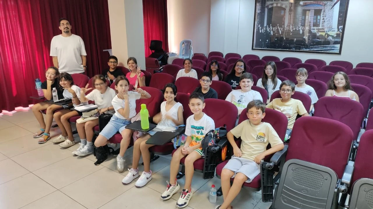 Çiğli Belediyesi Gençlik Tiyatrosu yeni sezon için çalışmalara başladı