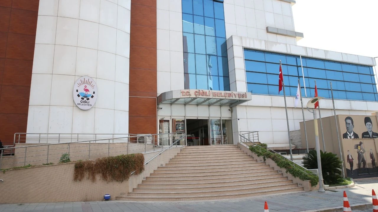 Çiğli'den üniversite öğrencilerine burs!