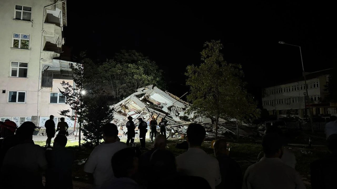 İzmir İtfaiyesi, afet bölgesinde