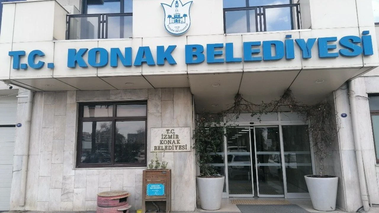 Konak Belediyesi'nde bir istifa daha!