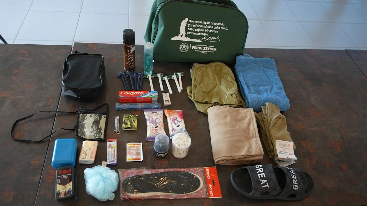 Manisa'da gençler askere 'Asker Çantası' ile uğurlanacak