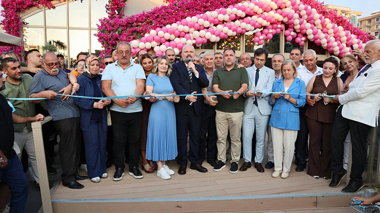 Menemen'de Aynısefa Sosyal Tesisleri'ne görkemli açılış