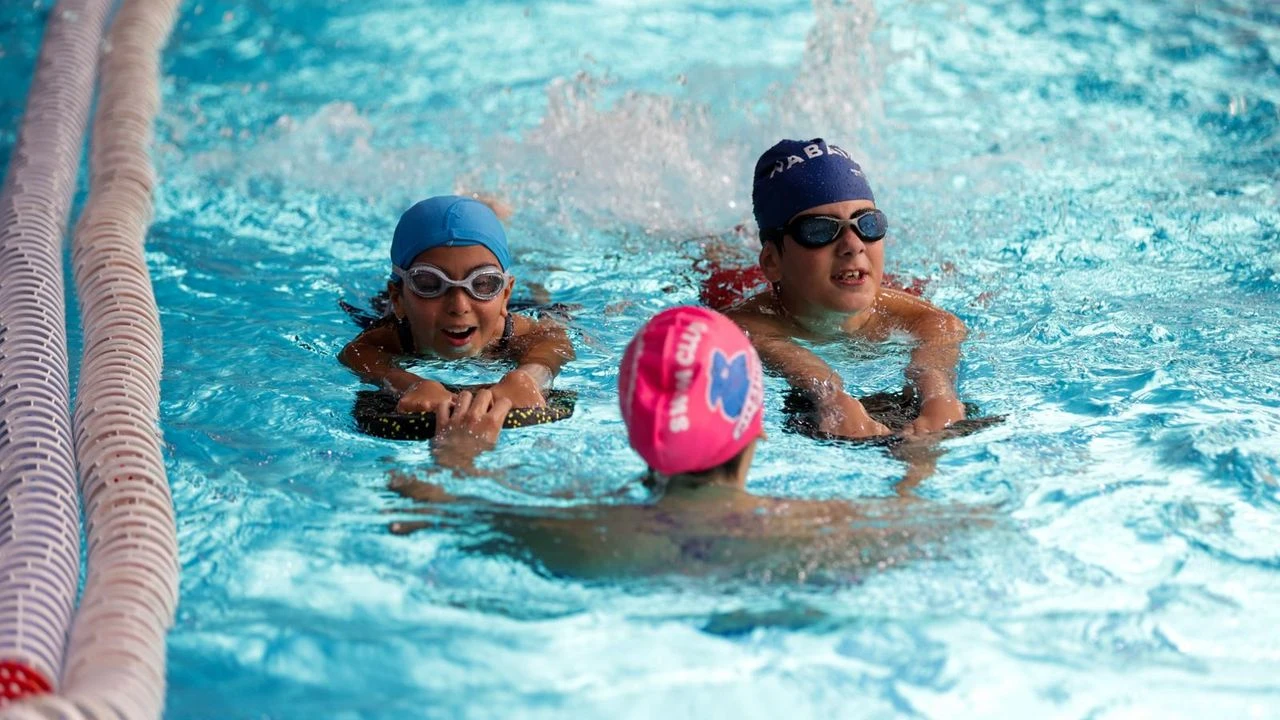 Sporium'da yüzme dersleri başladı