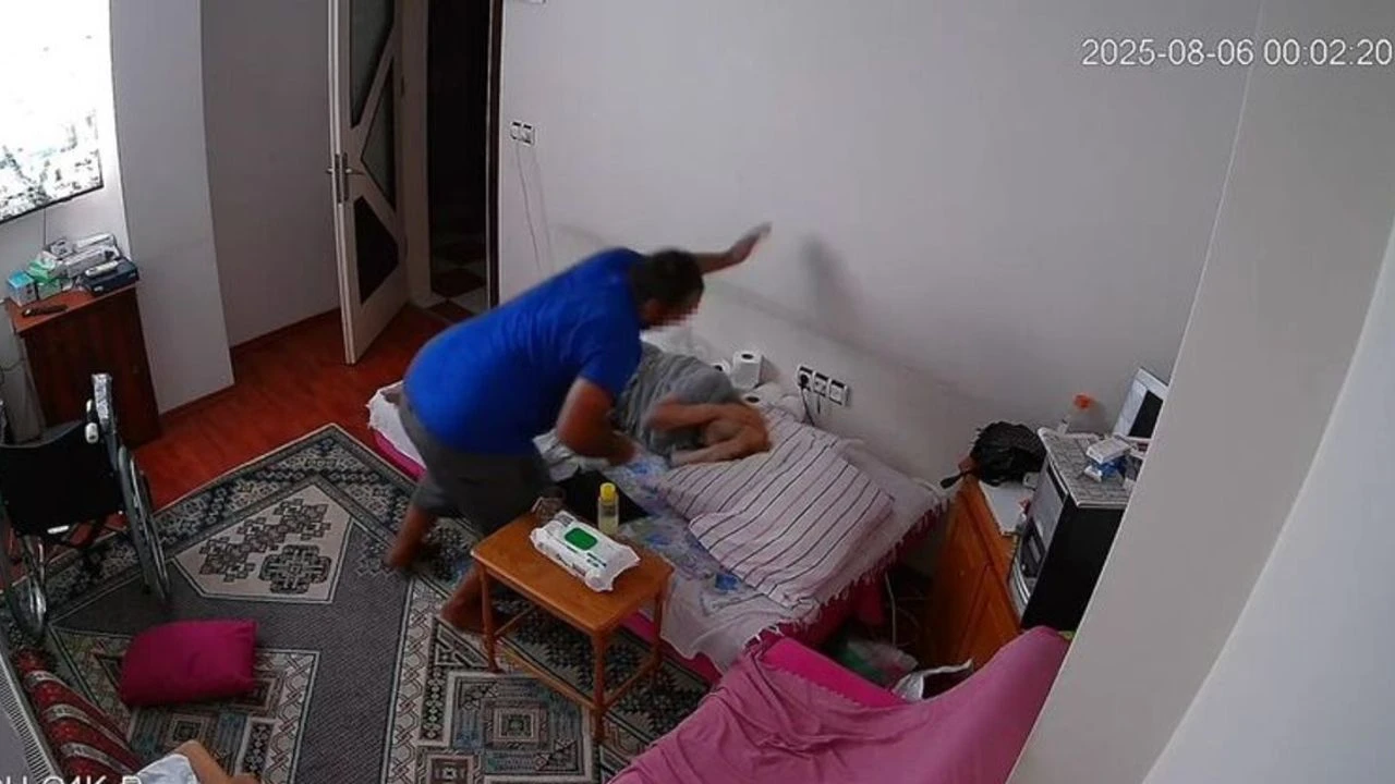 Yatalak annesini darp etmişti... Şizofreni hastası tutuklandı!