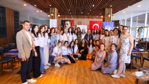 Çeşme Belediye Başkanı Lâl Denizli, TSKF Gençlik ve Liderlik Kampı '25 açılışında genç kadınlara seslendi