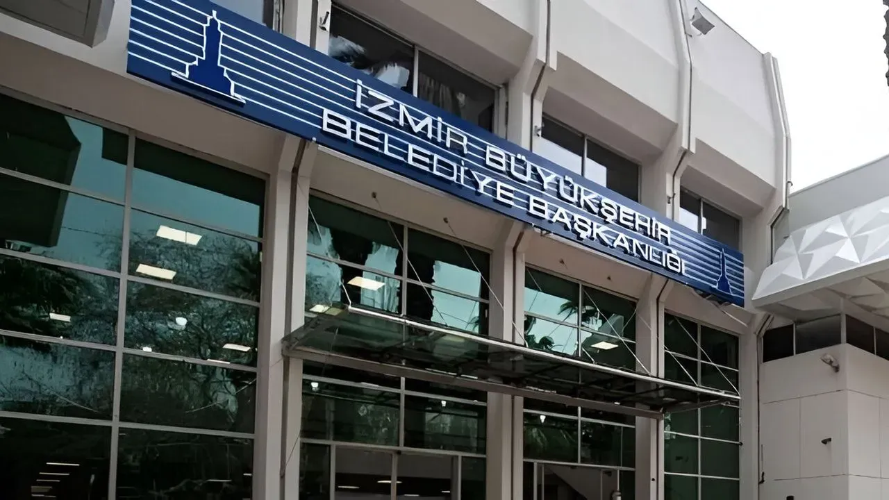 İzmir Büyükşehir'de güvenliklerin şirkete iadeleri 500'ü geçti