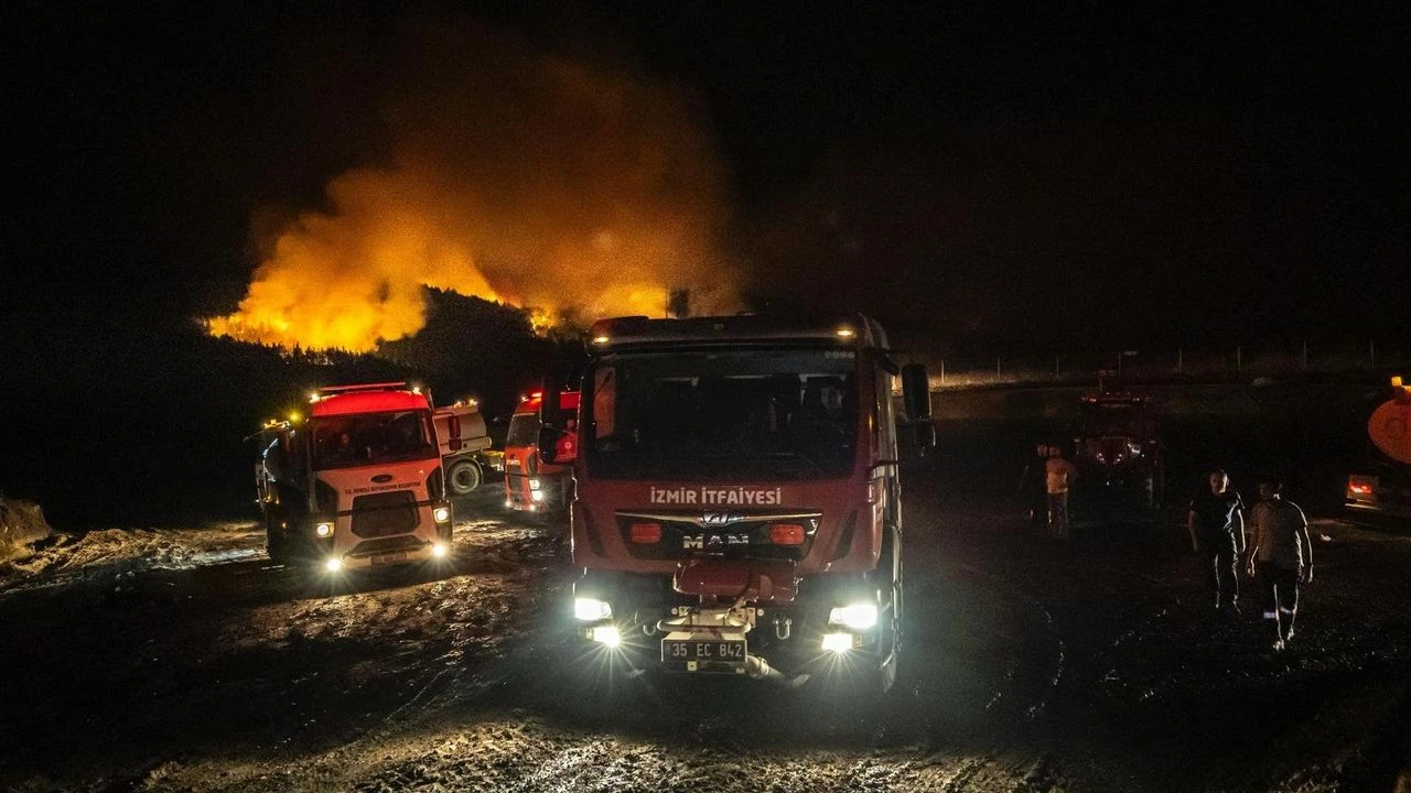 İzmir İtfaiyesi'nden Denizli'ye destek!