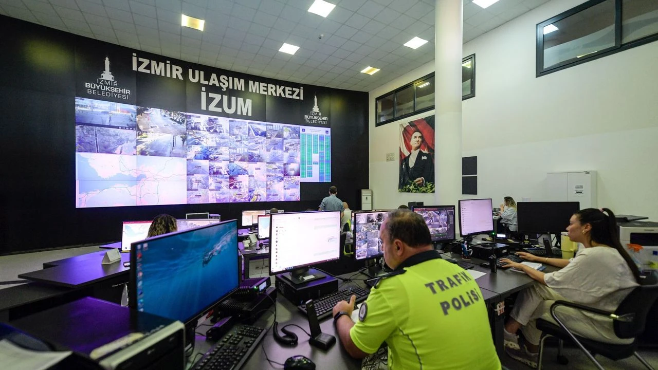 İzmir trafiği "İZUM"un radarında
