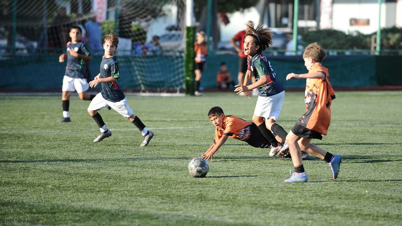 Karşıyaka'da Zafer Turnuvası tamamlandı