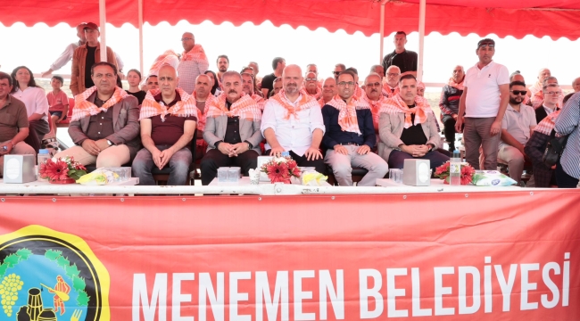Türkiye'nin şampiyon atları Menemen'de yarıştı