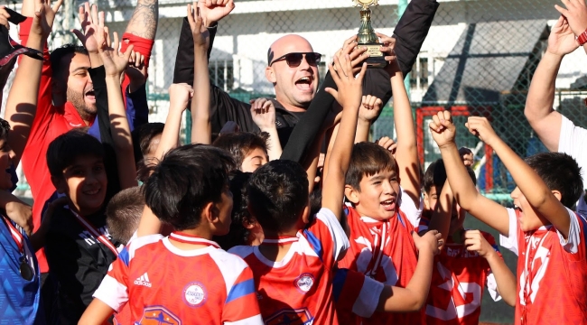 Atatürk'ün çocukları Cumhuriyet Kupası için sahaya çıktı