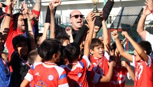 Atatürk'ün çocukları Cumhuriyet Kupası için sahaya çıktı