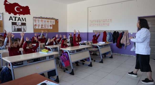 Bayraklı Belediyesinden miniklere hijyen eğitimi - Dünya El yıkama günü'nde öğrencilere sağlık dersi