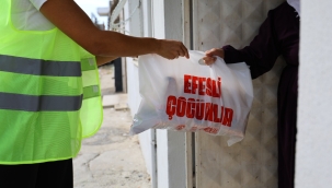 Efes Selçuk'ta beslenme çantaları dayanışma ile doluyor