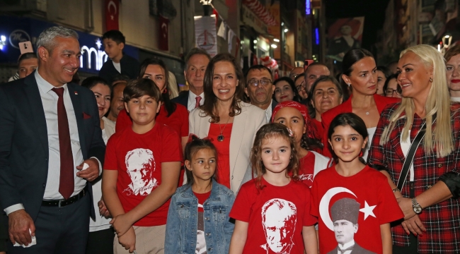 Karşıyaka 29 Ekim'de gelincik tarlasına dönüşecek!