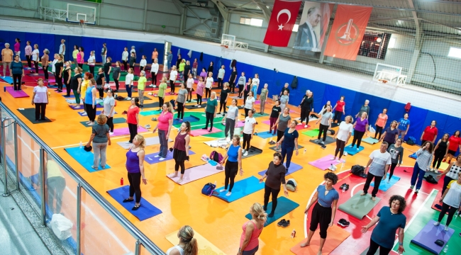 Karşıyaka'da sabah aktiviteleri spor salonlarına taşındı