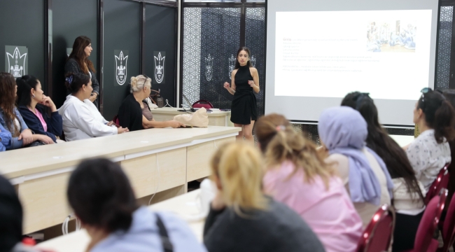 'Mutlu Çocuklar'ın anneleri seminere katıldı
