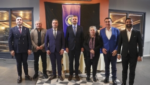 Buca Belediyespor Dayanışma Gecesi'nde Türk Futbolu'nun Efsaneleri Bir Araya Geldi