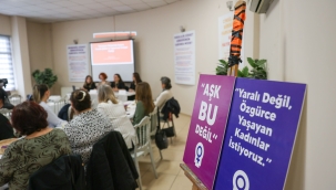 Buca'da Türk dizilerinde romantize edilen şiddet tartışıldı