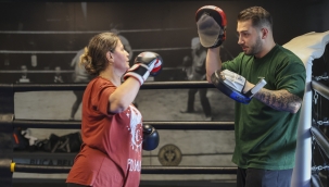 Bucalı kadınlar kick boks dersleriyle güçleniyor