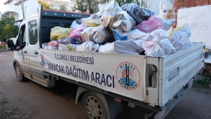 Dikili Belediyesi ihtiyaç sahibi vatandaşların yanlarında olmaya devam ediyor