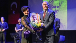 Gaziemir Belediyesi Atatürk'ü sevdiği şarkılarla andı