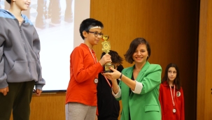 Geleceğin Satranççıları Karabağlar 'da Buluştu