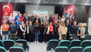 İZ-AFED 5. KURULUŞ YIL DÖNÜMÜNÜ KUTLADI VE BASIN EMEKÇİLERİNİ ONURLANDIRDI