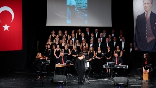 Konak'ta şarkılar Ata için söylendi