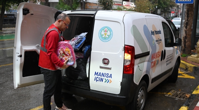 Manisa Büyükşehir'den 15 Bin Öğrenciye Çanta ve Kırtasiye Desteği