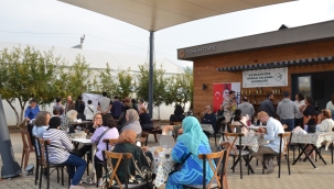  Üretici Memnun, Tüketici Memnun: Üretici Pazarı Efes Tarlası Yaşam Köyü'nde bereketiyle devam ediyor