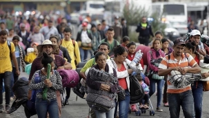ABD 'yüksek riskli' ilan ettiği 19 ülkeden iltica başvurularını durdurdu - Dünya Haberleri CNN TÜRK