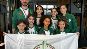 Artistik yüzmede Karşıyaka'ya milli gurur!