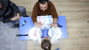 BAŞKAN ÇERÇİOĞLU İLE ÇOCUKLAR NOTALARIN RENKLERİYLE TANIŞTI