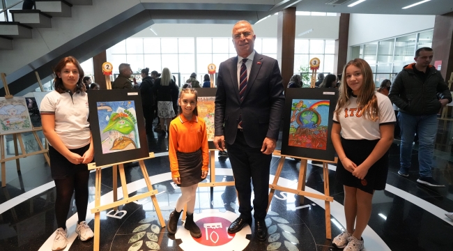 Gaziemirli çocuklar "Toprak" temalı resimleriyle iklim krizine dikkat çekti