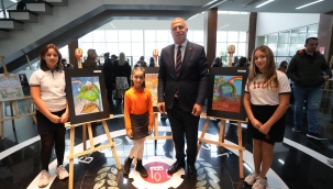 Gaziemirli çocuklar "Toprak" temalı resimleriyle iklim krizine dikkat çekti
