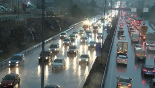 Haftanın ilk iş gününde trafik kilit! İstanbullular dikkat!