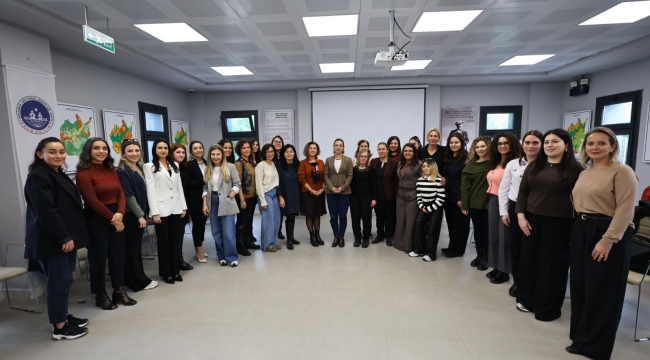 KADIN DAYANIŞMA MERKEZLERİ AĞI EFES SELÇUK'TA BİR ARAYA GELDİ