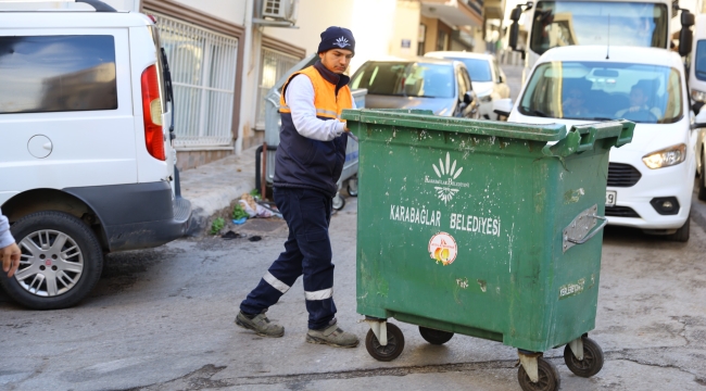 Karabağlar Belediyesi, 58 mahallede çöp konteynerlerini yeniliyor