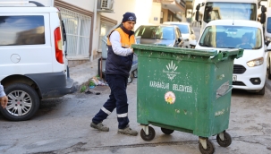 Karabağlar Belediyesi, 58 mahallede çöp konteynerlerini yeniliyor
